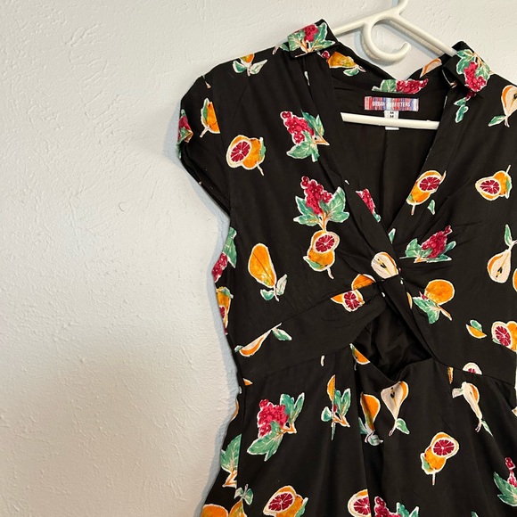 SOLDDD!! NO LONGER AVAILABLE!!! Urban Outfitters Harlow Twist-Front Mini Dress! - Picture 4 of 9